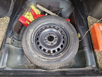 Mitsubishi Carisma 1.6i 16V Avance 103k M5 (benzín) kup.SR - 17