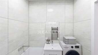 Znížená cena Na predaj veľký 4-izb. byt(89m2) s garážou... - 17