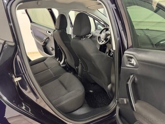 Peugeot 208 1.2 PureTech Style 2017 121 000km SK✅ - 17