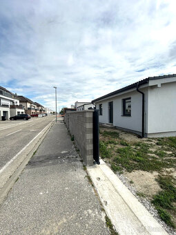 NOVOSTAVBA bungalovu v Slovenskom Grobe na predaj - 17