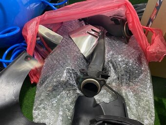 Predám Suzuki GSX-R 1000 K8 - na náhradné diely - 17