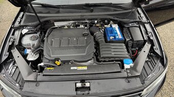 Volkswagen Passat Variant 2.0 TDI Elegance DSG - 17