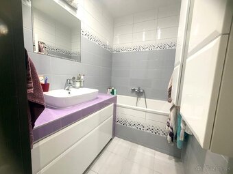 KOMPLETNE ZREKONŠTRUOVANÝ 3-IZBOVÝ BYT S KRBOM,KLIMATIZÁCIOU - 17