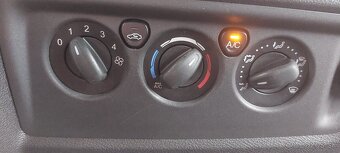 Ford Transit 2.2 TDCi 125 Ambiente L3H2 - 17