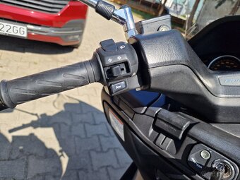 Suzuki Burgman AN 400 34k (benzín) - 17