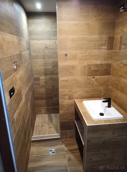 Rodinný dom v Žakovciach - dve bytové jednotky - 17