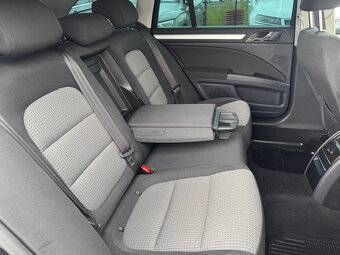 Škoda Superb Combi 2.0 TDI  DSG AKONTACIA OD 0% - 17