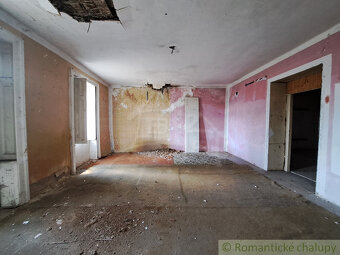 Historická kúria v obci Hruboňovo čaká na nový život - 17