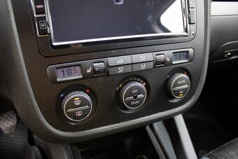 Volkswagen Jetta 1.9 TDI Sportline - 17