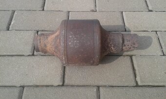 Tapacíry,rohož kufra,puklice a iné diely-Škoda Fabia1 - 17