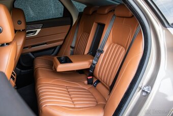 Jaguar XF 3.0D TDV6 - 17