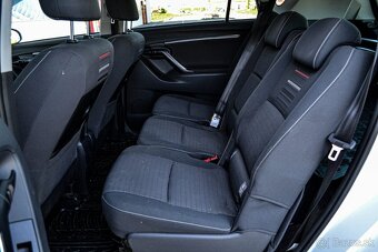 Toyota Verso 1.6 I Valvematic Holiday - 17