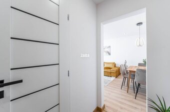 MIŠKOVECKÁ - JUH. Krásny 2 izbový byt, 51 m2 + loggia. ZARIA - 17