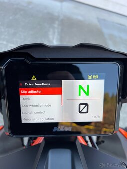 KTM SUPERDUKE 1290 R Orange 2022 v záruke, odpočet DPH - 17