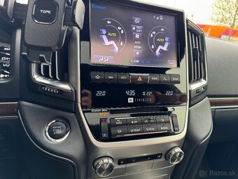 TOYOTA LAND CRUISER 200 - 17