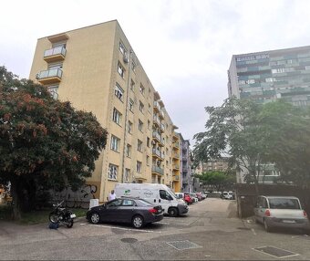 Na prenájom 2-izbový byt s balkónom a klimatizáciou na Záhra - 17