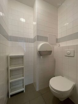 Lukratívne kancelárske priestory, 70 m2 + parkovacie státie, - 17