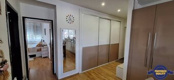PREDAJ: 3 izbový tehlový byt, komplet.rekonštr. - KOMÁRNO - 17