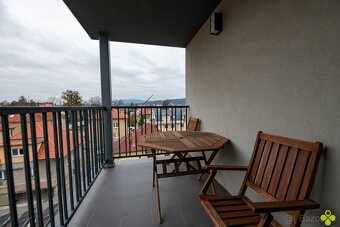 Štýlový 2-izbový byt na prenájom s lodžiou a parkovaním - 17