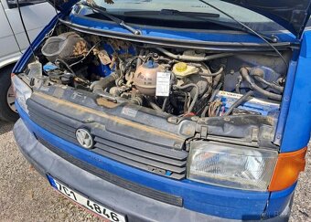 Volkswagen Transporter 2,5 TDI 65 kW nafta manuál 65 kw - 17
