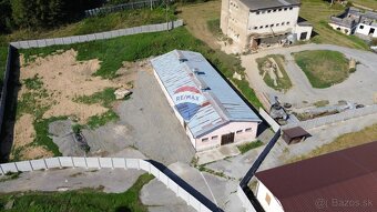 Perspektívna budova s pozemkom 2348m2, pri Hanušovciach nad  - 17