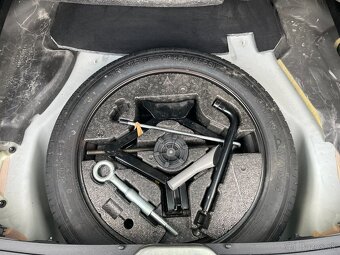 Volvo XC60 2.4 D4 R-Design AWD - 152.000km - 2016 - 17