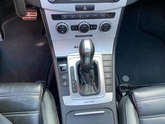 Volkswagen Passat Alltrack 2.0 TDI 4MOTION DSG - 17