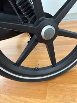 Thule Urban Glide 2 - 17