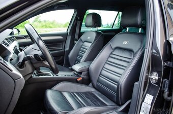 Volkswagen Passat Variant 2.0 TDI Elegance 4Motion DSG - 17