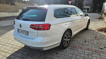 VW Passat Variant 2.0 BiTDI 240k BMT Highline 4MOTION - 17