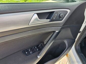 VW Golf Combi 2.0 TDI, 110 kW, MANUÁL - 17