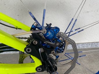 GT Force Pro Carbon - 17
