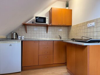 Zabehnutý apartmánový dom na predaj, obec Bobrovec - Liptovs - 17
