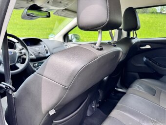 Ford Focus 1.6t 110kw titanium serviska - 17