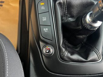 Ford Focus Kombi 1.5 TDCi EcoBlue Titanium X - 17