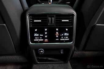 Porsche Cayenne e-hybrid 3.0 340kW, automat, 4x4, 2022, DPH - 17