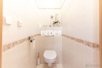 Útulný plne zariadený 2-izbový byt s balkónom pri hrádzi na - 17