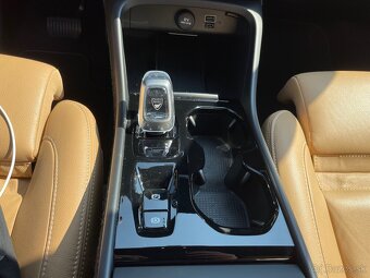 Volvo XC40 B4 2.0 (197hp) Inscription - záruka do 10/2025 - 17