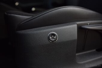 Škoda Octavia Combi RS 2.0TDI DSG GARANCIA KM, PREVERENÉ - 17