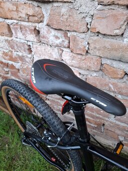 Predám Serious 29er/Mko-43 cm/3x8, odpruzena vidla - 17