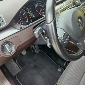 Vokswagen Passat 1.4 CNG ecofuel 6 stupňový manuál - 17