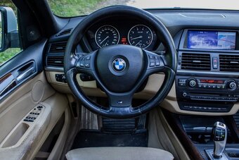 BMW X5 xDrive48i - 17