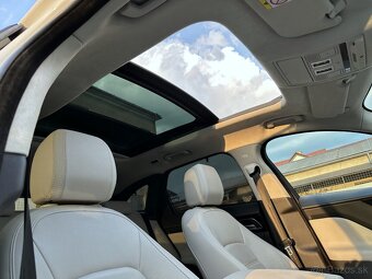 Jaguar F-Pace 2.0D I4 180k Prestige 76TKM PANORAMA KAMERA - 17