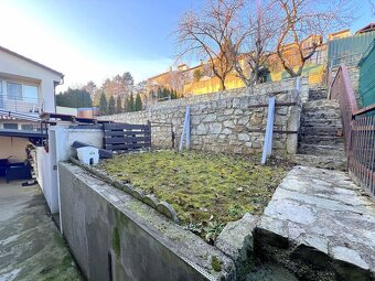 PREDAJ 4 izb. DOM s garážou Šimonovany s poz. 398 m² - 17