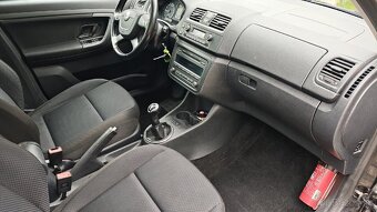 Škoda Roomster Scout Comfortline 1.6 TDi 2011 - 17