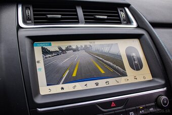 Jaguar E-Pace 2.0 R-Dynamic SE AWD A9 132kW - 17