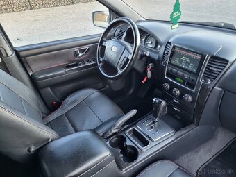KIA SORENTO 2,5CRDi 4x4 - 17