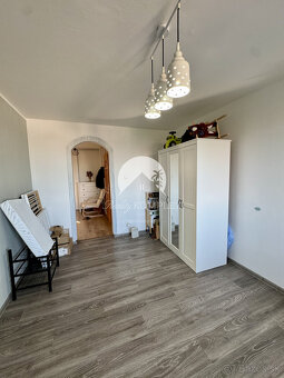 Reality KOMPLEX s.r.o. Vám ponuka EXKLUZÍVNE na PREDAJ 4-izb - 17