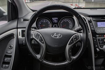 Hyundai i30 1.6i MPI DOHC CVVT Comfort - 17
