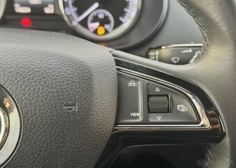 Škoda Octavia 1,6 TDI STYLE nafta manuál 85 kw - 17